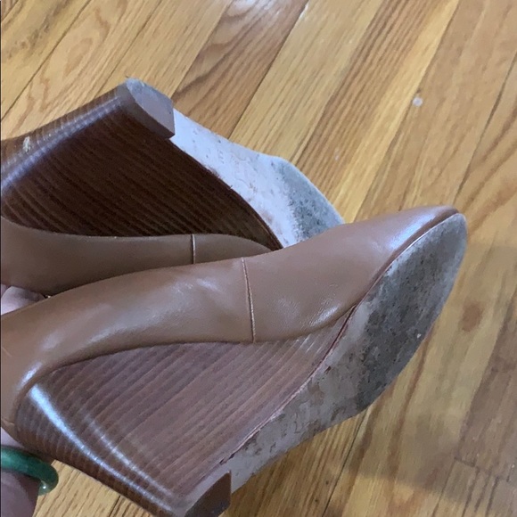 Pumps - Picture 3 of 3